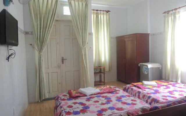 Truong Phat Motel
