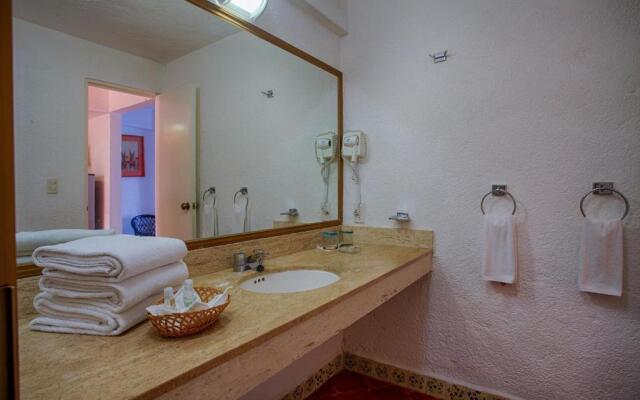 Costa Sur Resort by VRHost