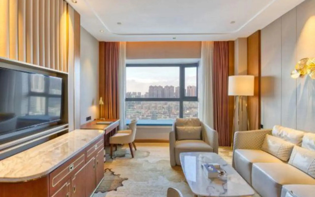 Foshan Park Lane Hotel (Qiandeng Lake)