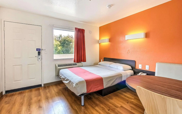 Motel 6 Sunnyvale, CA - North