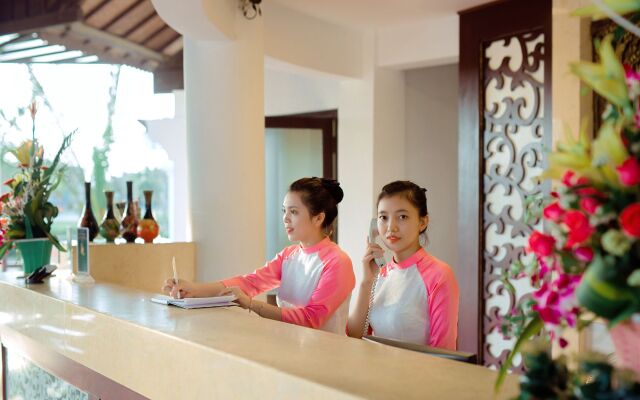 Tropical  Beach Hoi An Resort