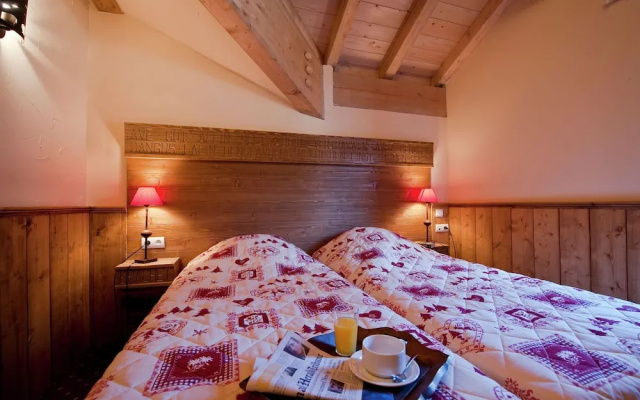 Cozy apartment with a fireplace in a child-friendly village