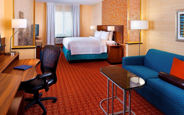 Fairfield Inn & Suites by Marriott Houston Hobby Airport.