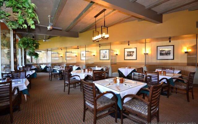 Magnuson Hotel Papago Inn