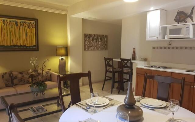 Los Altos Apartments & Studios