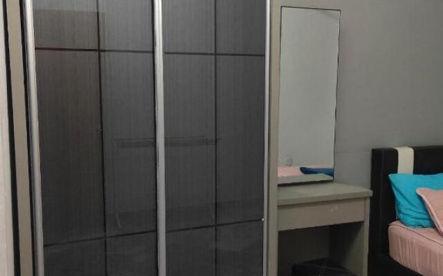 CORNER LOT,LANDED Kajang Semenyih Bee Homestay