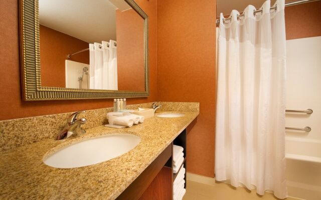 Holiday Inn Express Hotel & Suites Manassas