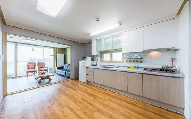 Beach Hill View House