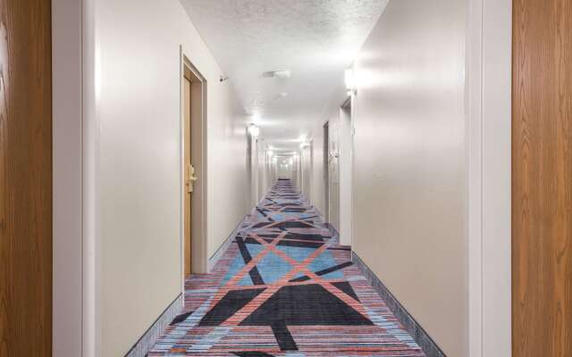 Quality Inn & Suites Omaha Chalco