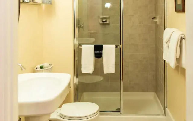 Copper Beech Manor Bed & Breakfast