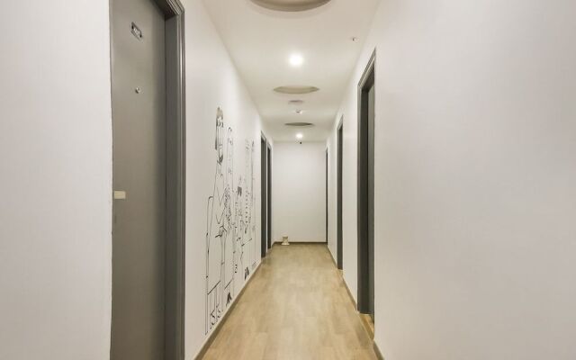 OYO Townhouse 180 Sant Regency