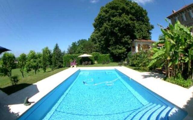 Chambres d'Hotes Chateau de Lahitte