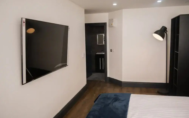 New Oxford House Apartments