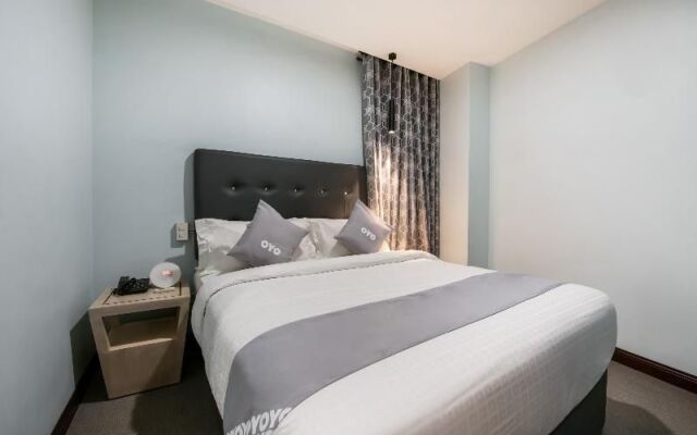 Oyo 207 Bay Area Suites Near Philippine General Hospital
