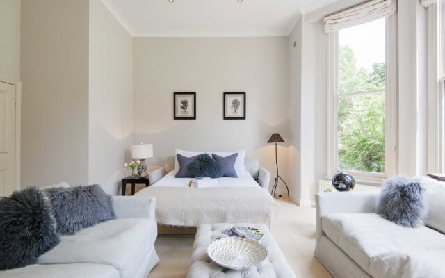 The Gloucester Road Deluxe - JML