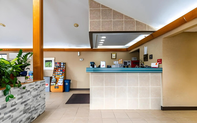 Econo Lodge Cleveland Southeast - Kent