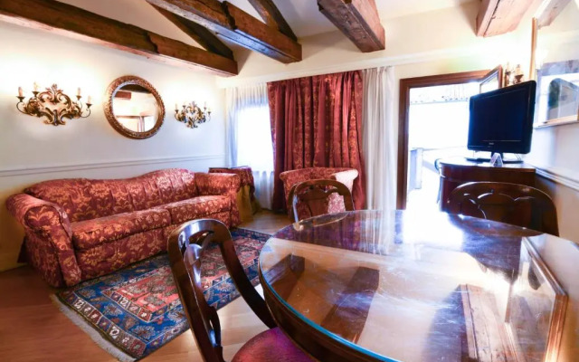 Torre dell'Orologio Suites