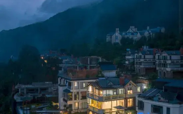 Tengchong Zhilin | Hillside View | Authentic Hot Spring Luxury Villa