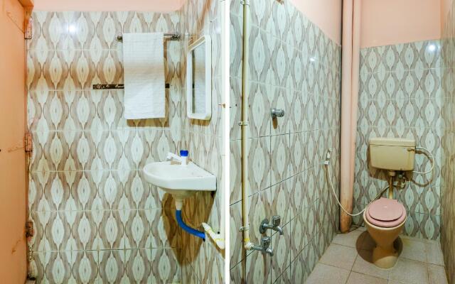 SPOT ON 62858 Sri Amsa Guest House