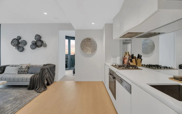 Melbourne Square Apartments