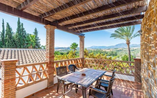 Casa La Vina del Arenal Pizarra by Ruralidays