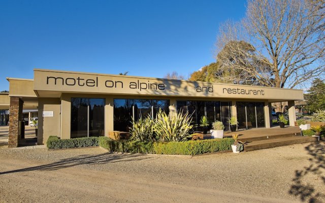Motel On Alpine