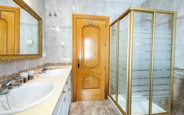 Stunning Golf Villa With Pool and Stunning Views