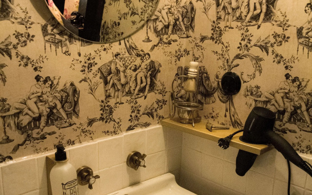 Pensão Amor Madam’s Lodge