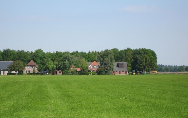 Charming Holiday Home in Hellendoorn Amidst the Forest