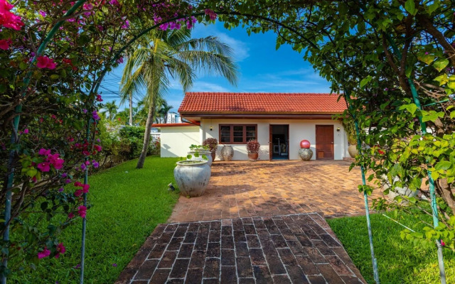 Tropical 6 Bedroom Villa Sanctuary