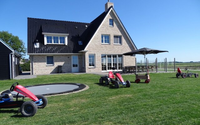 Beautiful Villa Near the Beach of Cadzand