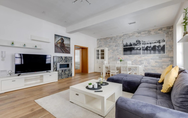 Luxury&Quiet charming 2-bedrooms Apt near river