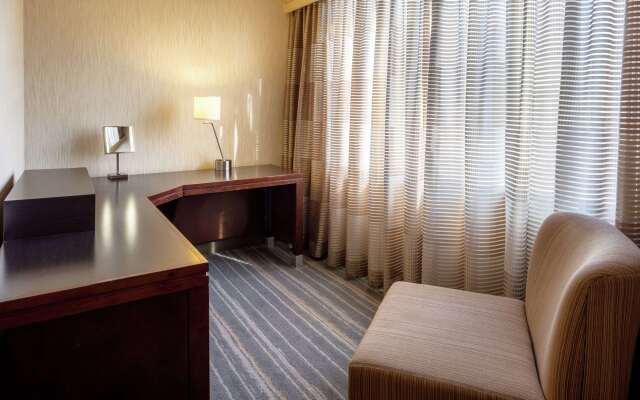 DoubleTree Suites by Hilton Hotel Minneapolis