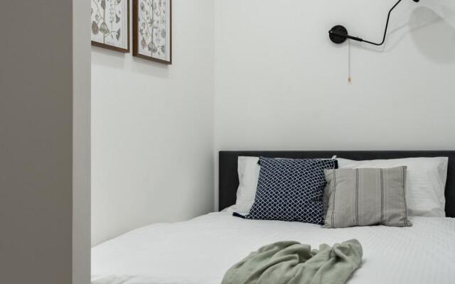 APARTURA (АПАРТУРА) на улице Декабристов 4