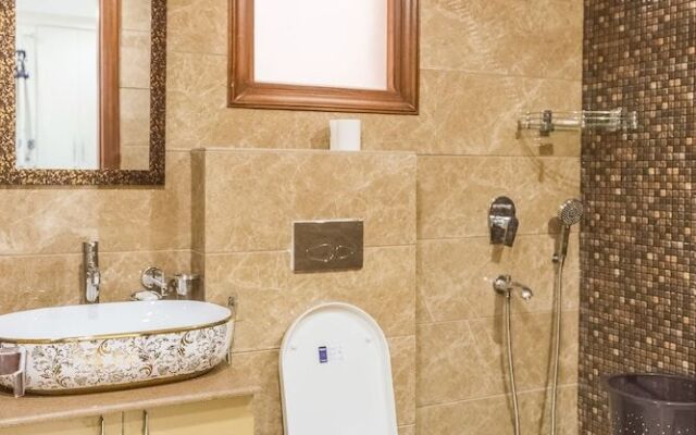 Under My Roof Luxury Apartment