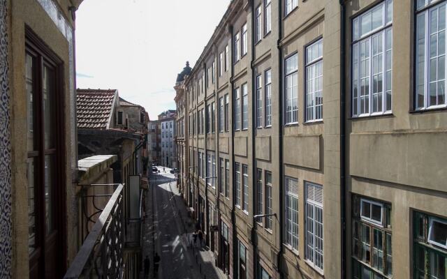 Liiiving - Historic Clérigos Studio - 3F