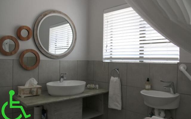 Albatross Guesthouse