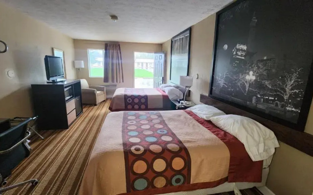 Super 8 Centerville-Richmond