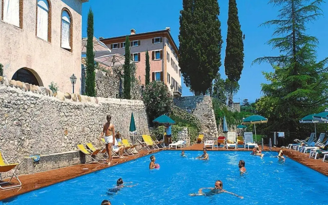 Residence La Filanda in Costermano With Pool