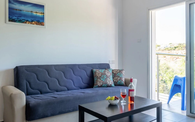 Rio Gardens - Cute 1-bdr Apt w Balcony