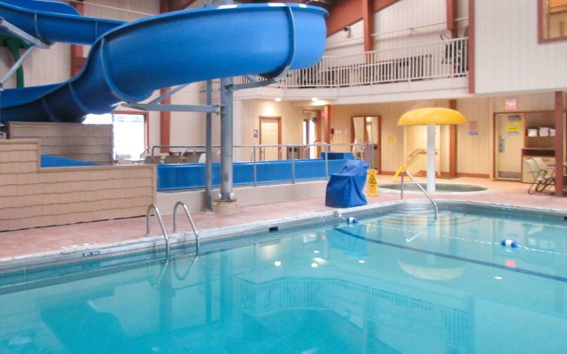 Quality Inn & Suites Detroit Lakes