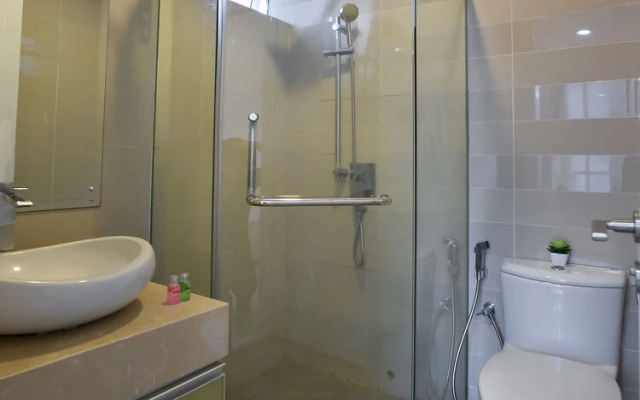 OYO Home 871 Elegant Binjai 8