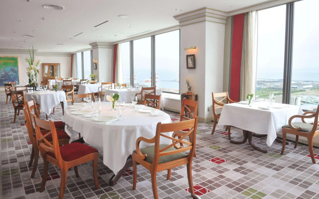 Kobe Portopia Hotel