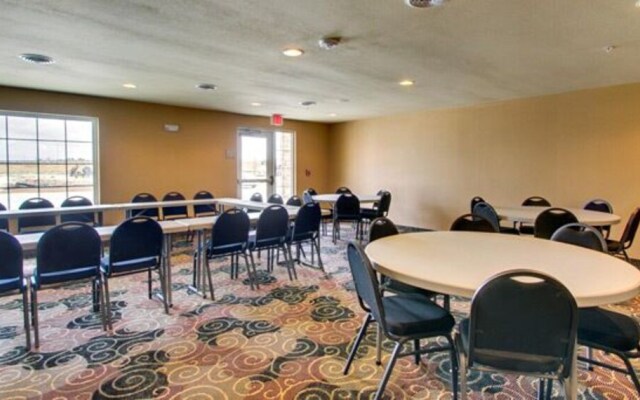 Cobblestone Hotel & Suites - Pecos