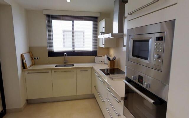 8671 - Luxurious Apartment With Spa Area