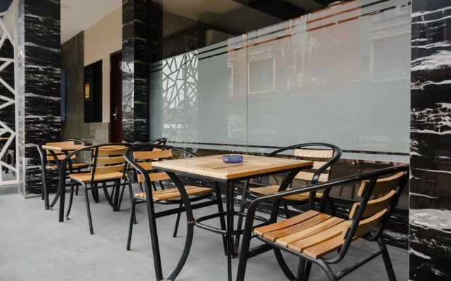 RedDoorz @ Hotel Novanda