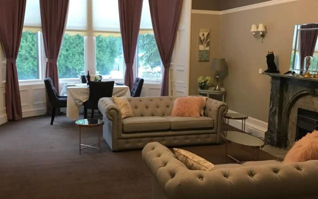 Fernlea spacious apartment