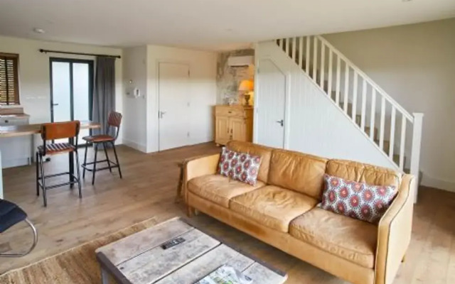 Host Stay Number Four Piglets