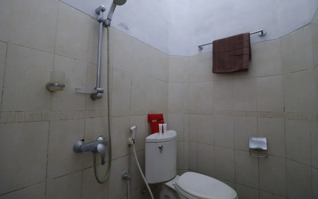 RedDoorz Plus near Undip Tembalang