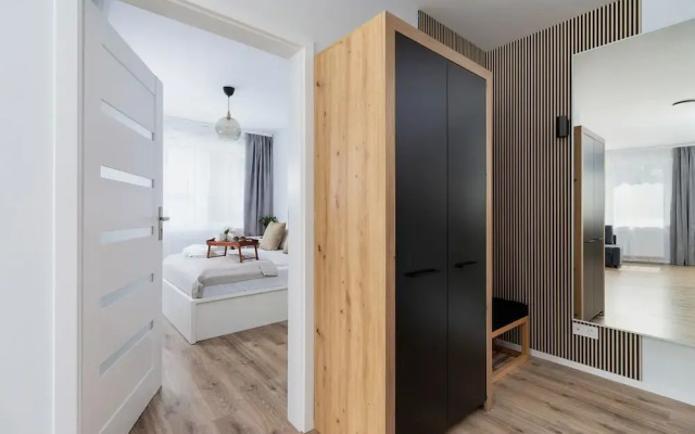 Apartment Bronowicka by Renters